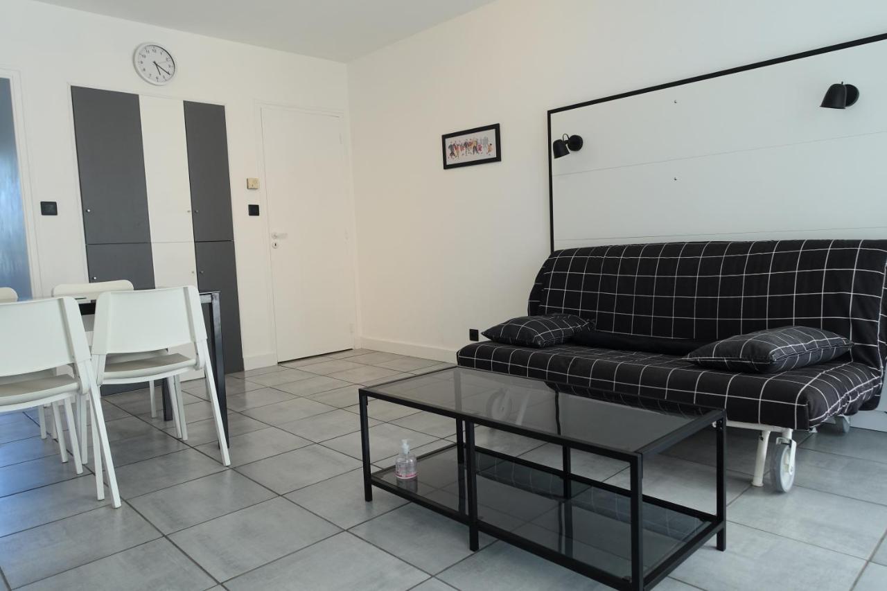 La Poterie - Appartement Avec Balcon Et Parking Prive Quimper Ngoại thất bức ảnh
