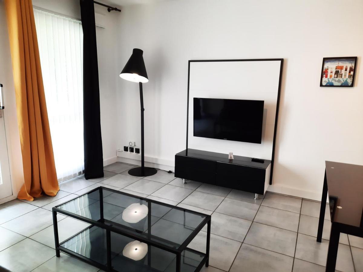 La Poterie - Appartement Avec Balcon Et Parking Prive Quimper Ngoại thất bức ảnh